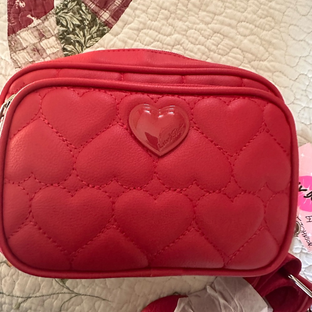 NWT Betsy Johnson Red Heart Quilted Crossbody Bag - Picture 2 of 9